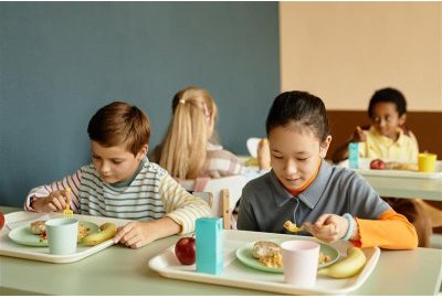 Supprimer les repas scolaires gratuits serait (…)